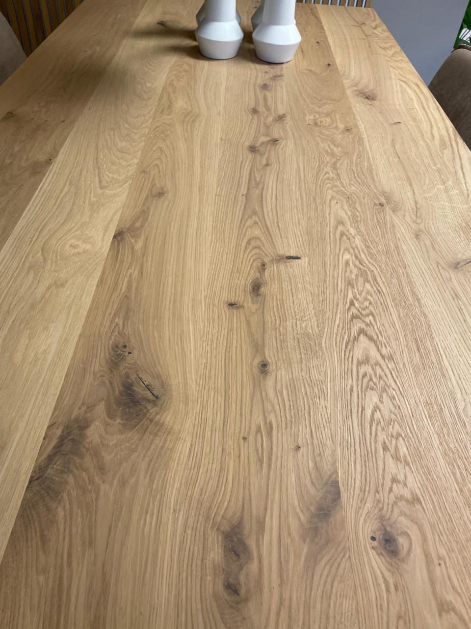 Eettafel eiken, nu als showmodel afgeprijsd