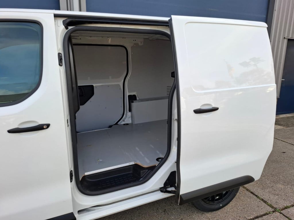 Citroen Jumpy 1.5 bluehdi 100 xs club airco / carplay / navi / cruise contr