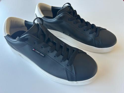 Tommy Jeans sneakers mt 43, 1x gedragen