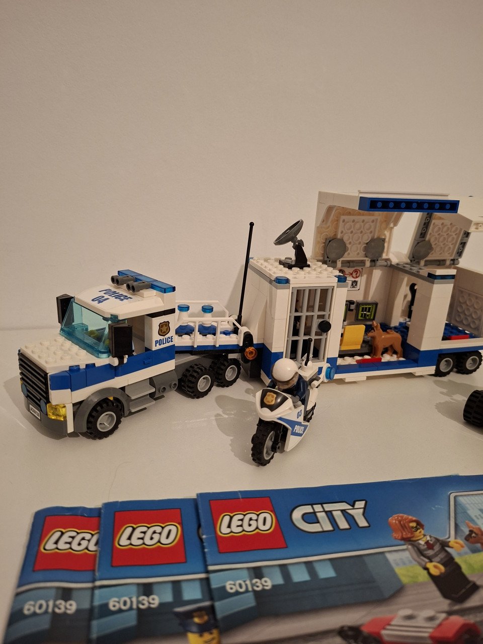 Lego city politie 60139 compleet met boekjes