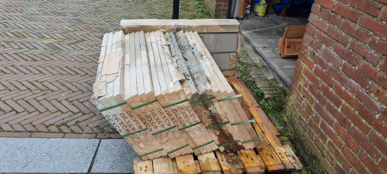 Keramische tuintegels