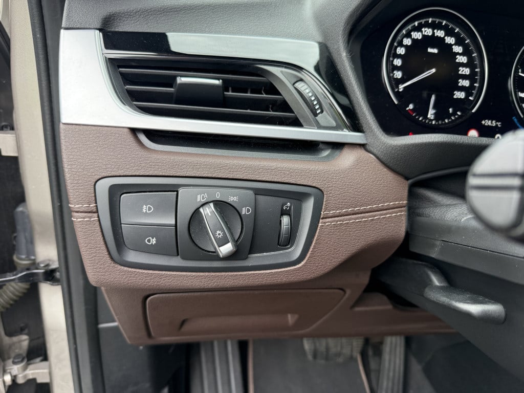 BMW X1 x-drive20i automaat high executive