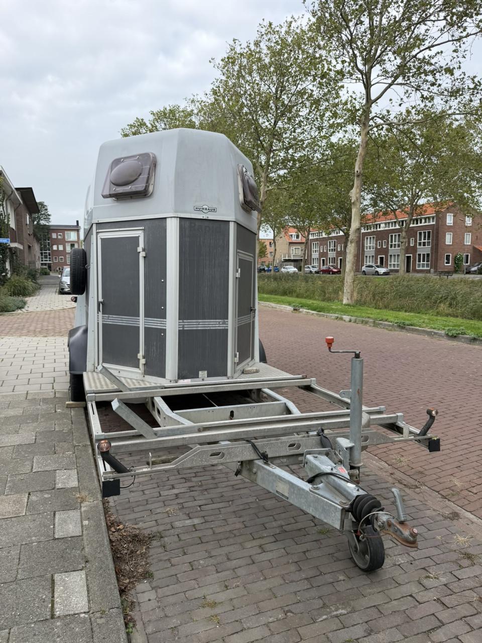 Koetsentrailer voor twee paarden of pony's