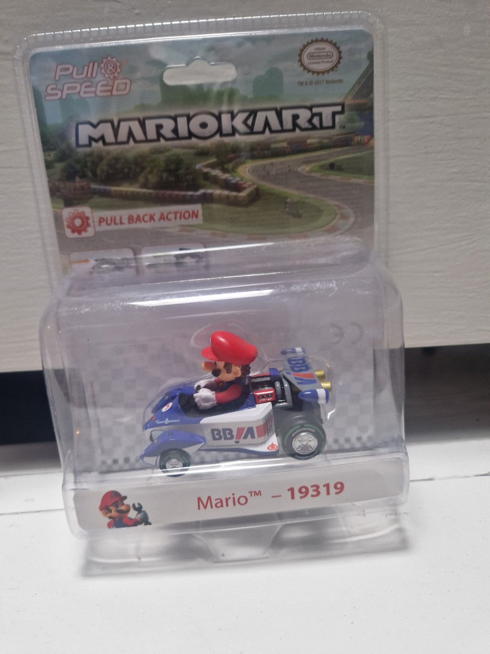 Mario en Luigi pull back action