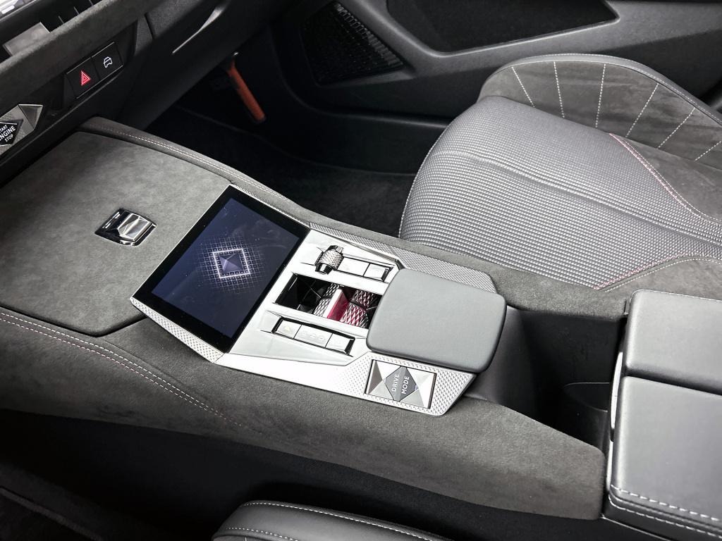 Ds Ds 4 e-tense performance line+ | rijklaar | afn. trekhaak |