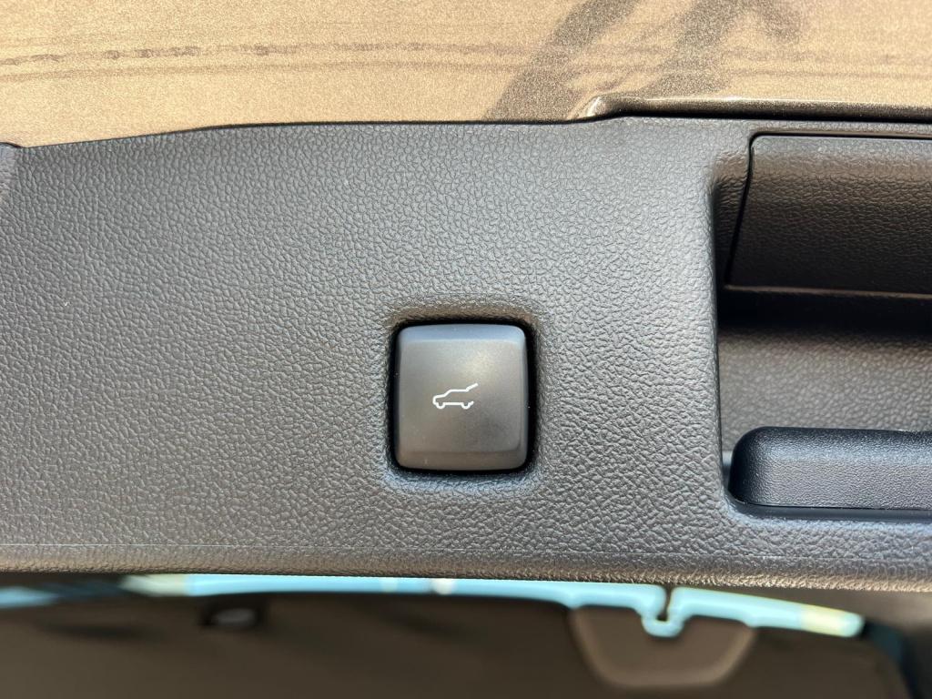 Ford Kuga 2.5 phev e-cvt 225pk st-line x ,20inch velgen panodak , trekhaak 