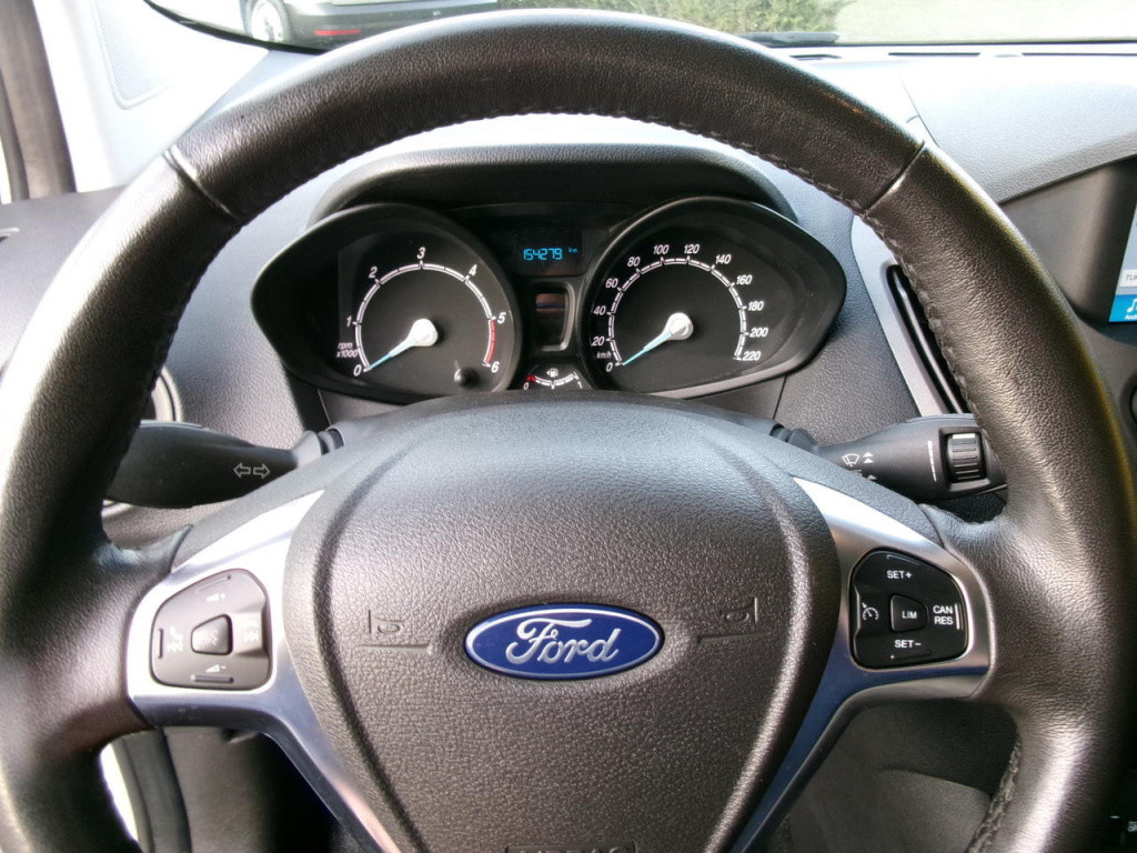 Ford Transit Courier 1.5 tdci airco, cr.contr navi, schuifd. tr.h.