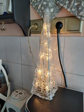 3 kerst piramide met verlichting