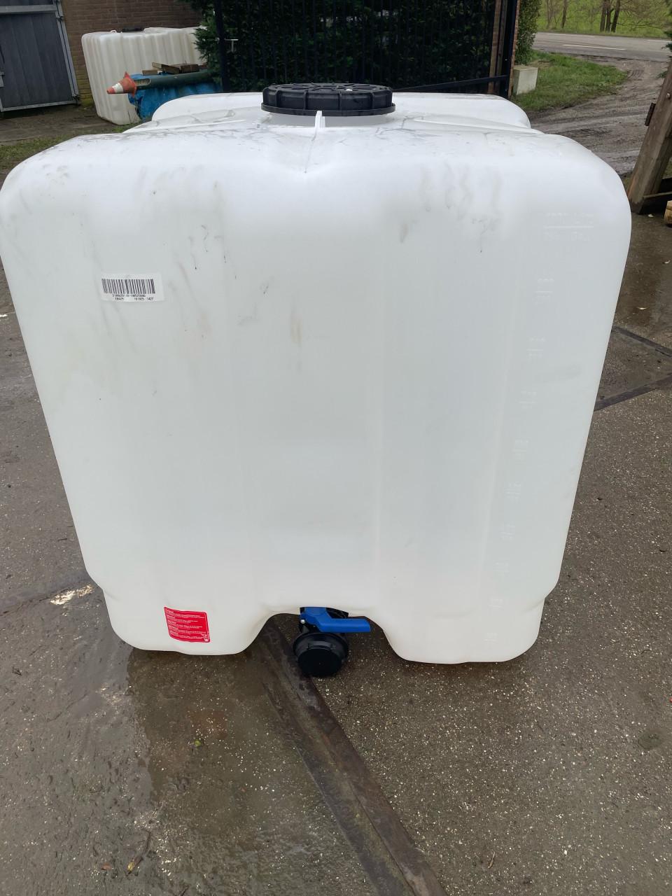 Lege 1000 liter ibc binnen vaten