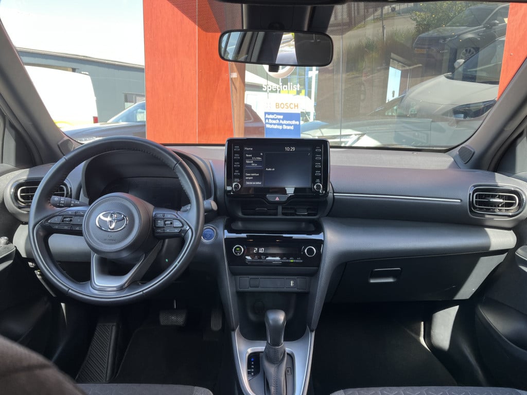 Toyota Yaris Cross 1.5 hybrid dynamic | camera | acc | carplay | keyless