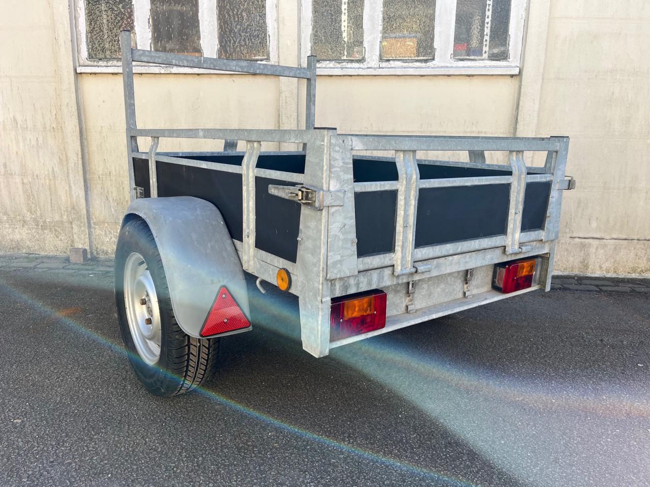 Saris aanhanger bakmaat: 146 x 95 cm