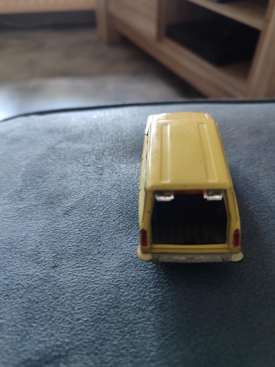 Model auto