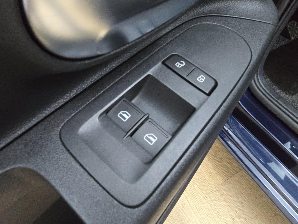 Volkswagen UP! occasion 1.0 move up! bluemotion zeer zuinig en 5 deurs | tw