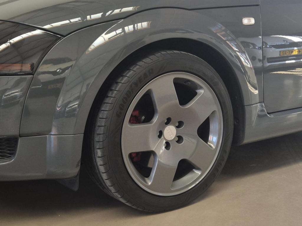 Audi TT roadster 1.8 5v turbo quattro / liefhebbersauto / baseball stiksels