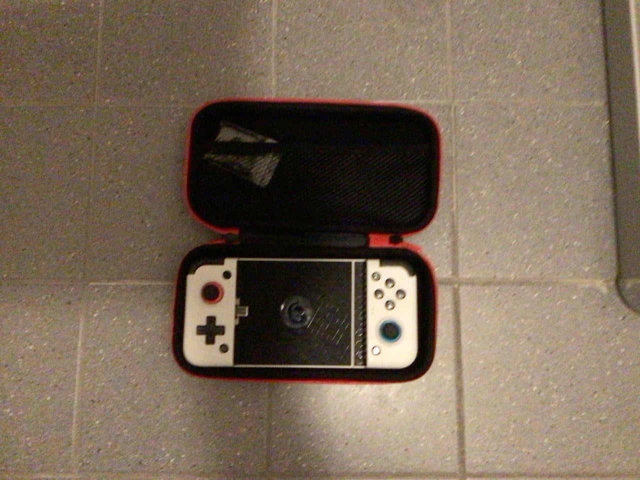 Mobile game controller.