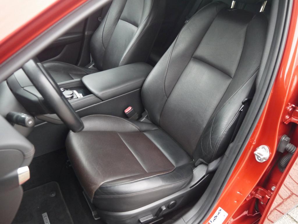 Mazda 3 2.0 e-skyactiv-g m hybrid 122 luxury|rijklaar|trekhaak