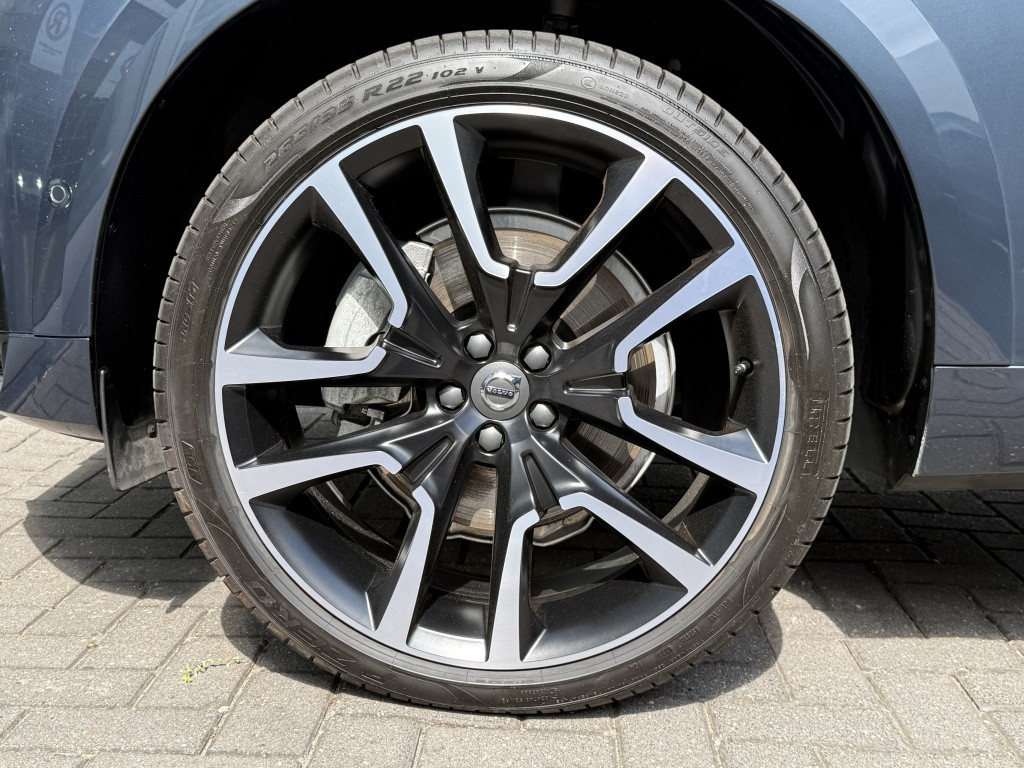 Volvo XC60 t8 455pk recharge ultra dark| full options ! luchtvering b&w sou