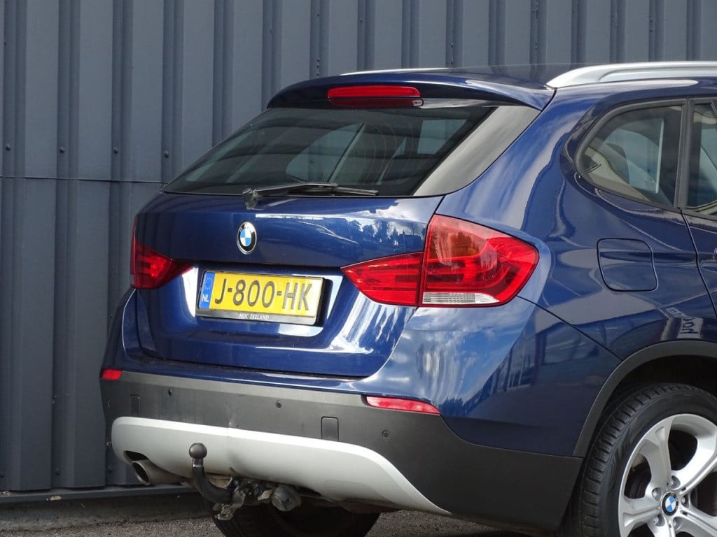 BMW X1 sdrive18i executive | bluetooth | stoelverwarming | 18"