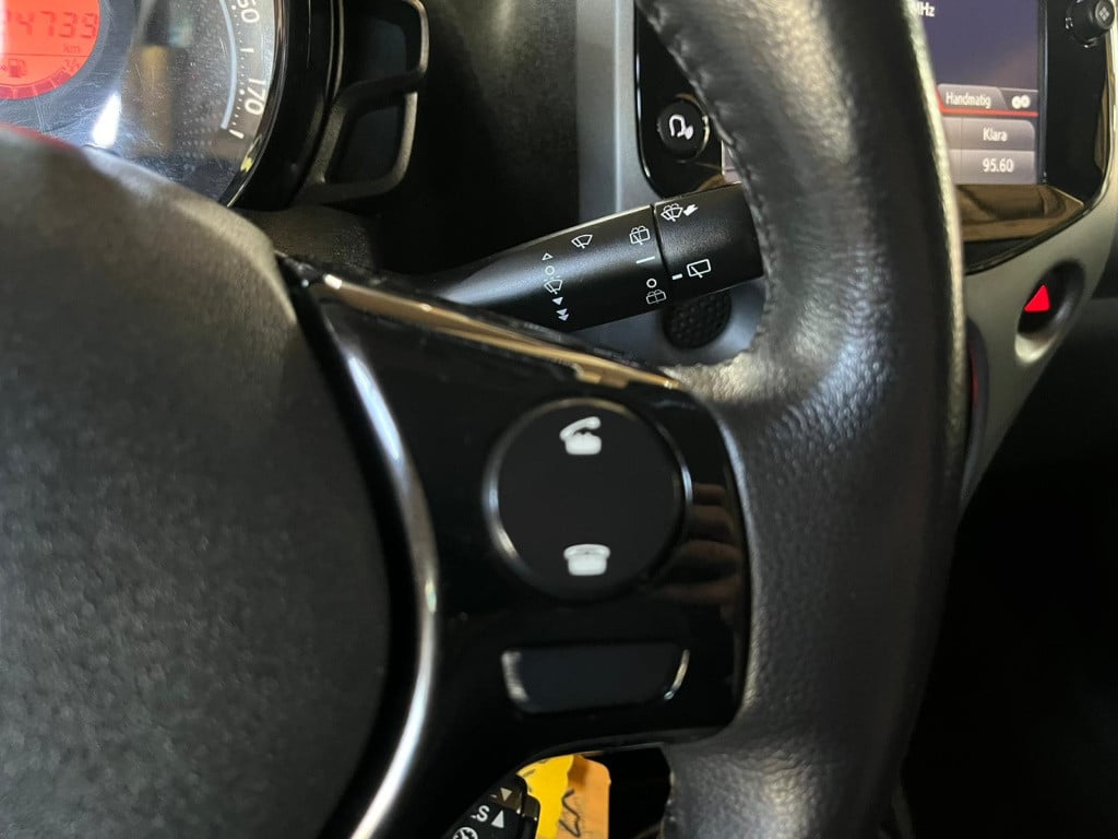 Toyota Aygo 1.0 vvt-i x-first cabriodak, apple carplay, achteruitrijcamera