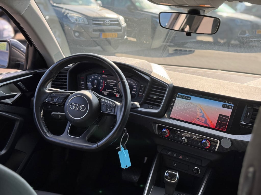 Audi A1 Sportback 35 tfsi advanced * stoelverwarming * navigatie * cruise c