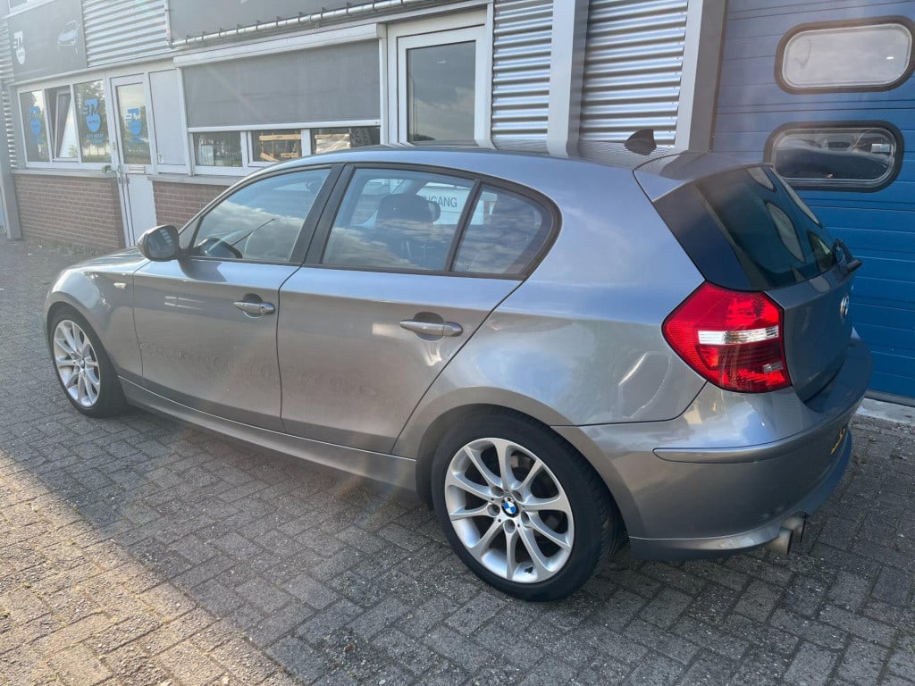 BMW 1 Serie 116i business line ultimate edition | m pakket | leder | trekha