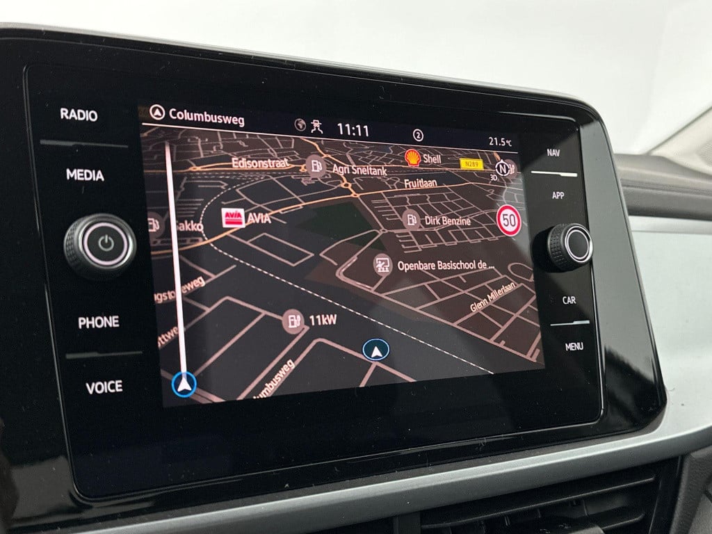 Volkswagen T-roc life edition 1.0 85 kw / 116 pk tsi suv 6 versn. h