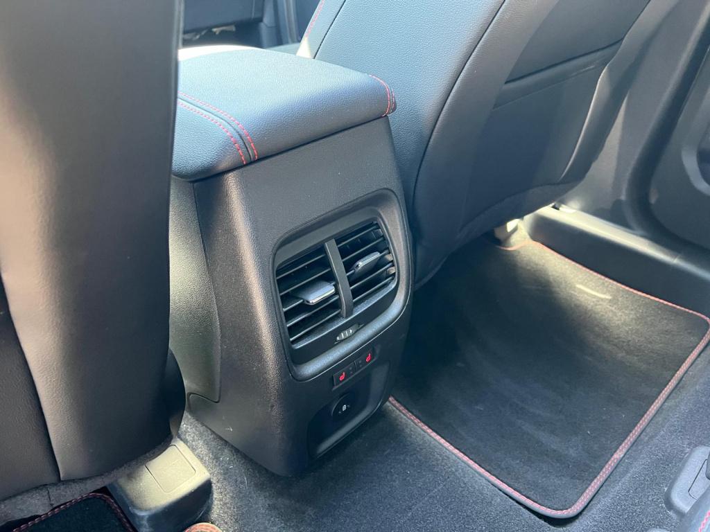 Ford Kuga 2.5 phev e-cvt 225pk st-line x ,20inch velgen panodak , trekhaak 