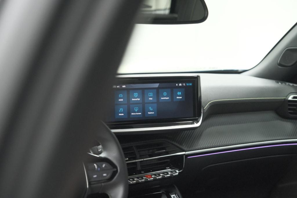 Peugeot 2008 1.2 hybrid 145 gt | camera | apple carplay | parkeersensoren