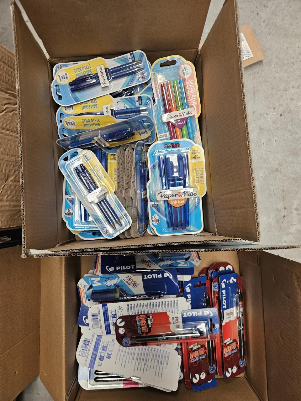 Partij schrijfwaren / pennen – 200+ setjes – winkelwaarde circa €400