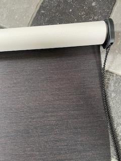 Rolgordijnen Veneta, waarvan 1 verduisterend