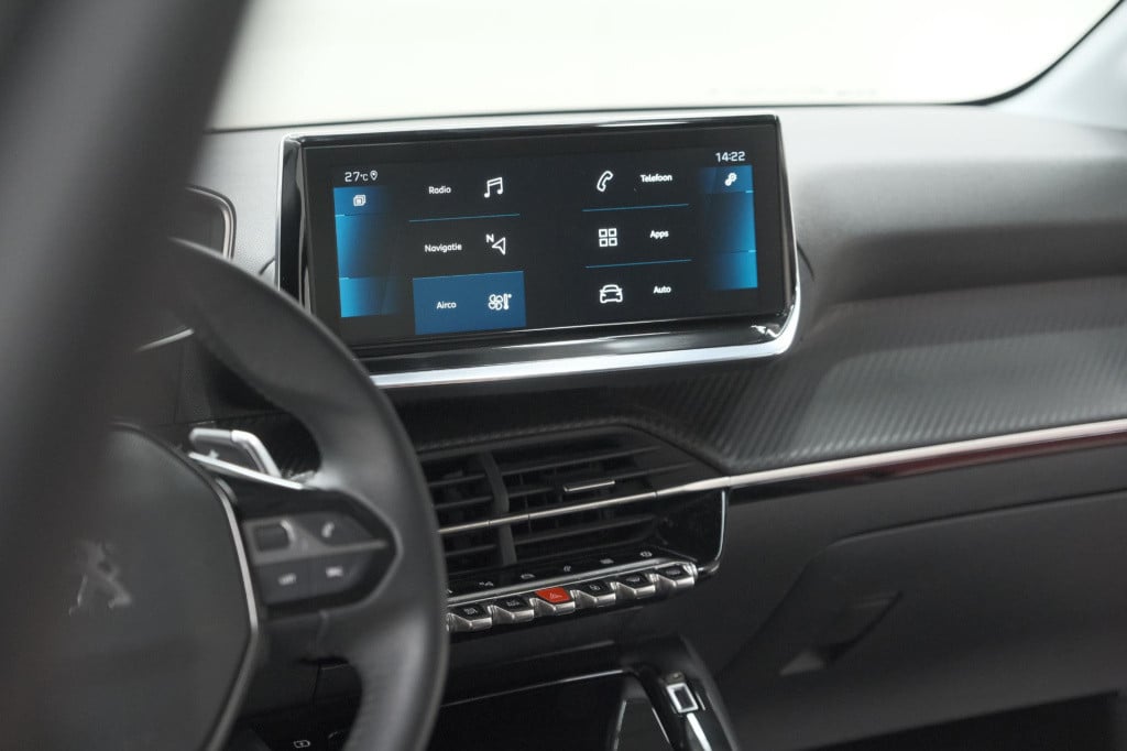 Peugeot 208 puretech 100 eat8 allure pack | camera | navigatie | apple carp