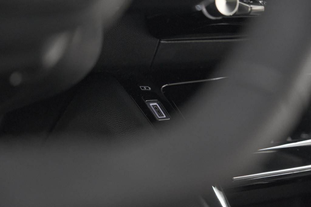 Peugeot 2008 puretech 100 allure | camera | navigatie | parkeersensoren | a