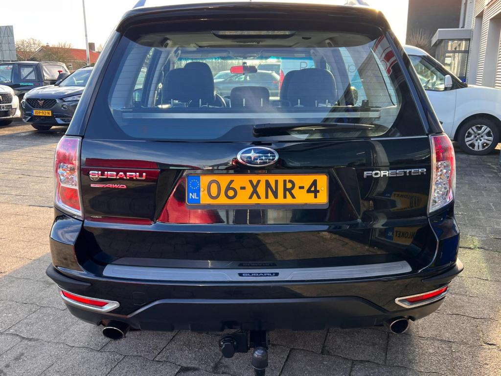 Subaru Forester 2.0 xs 40 year edition, panodak, trekhaak enz...