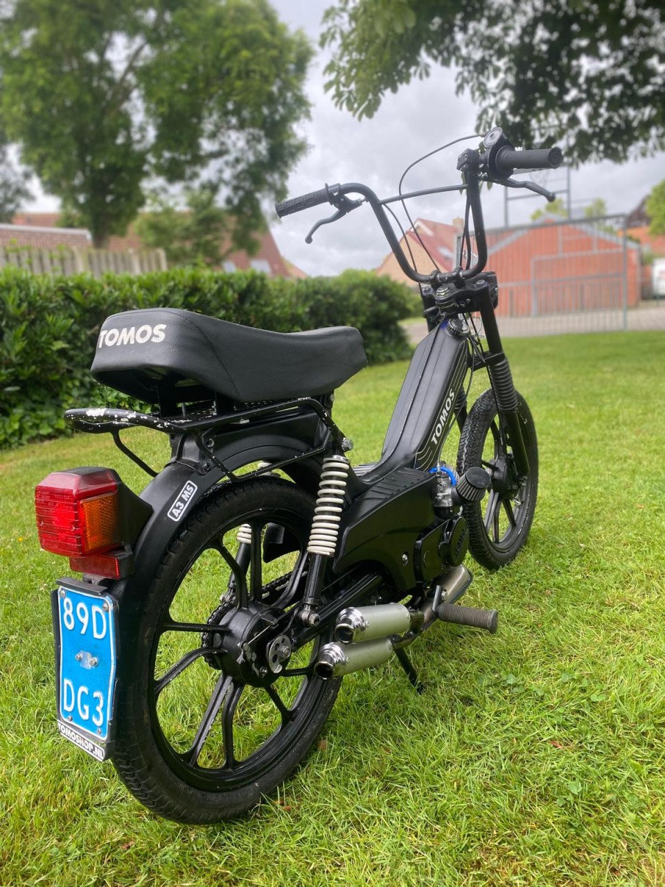 Tomos