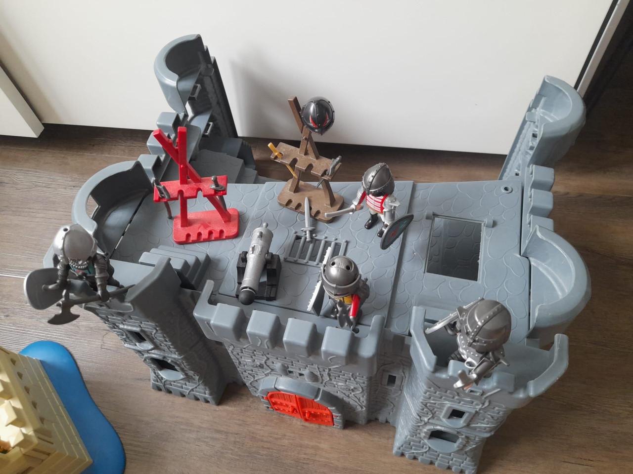 Playmobile verzameling te koop aangeboden