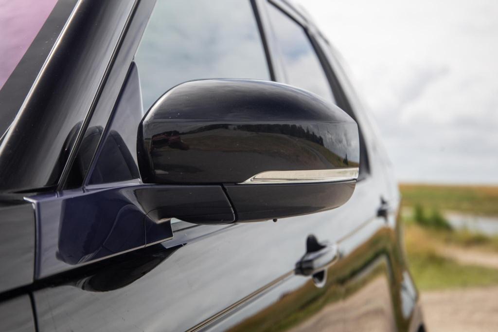 Land Rover Discovery 3.0 td6 hse grijs kenteken / leer / navi / luchtvering