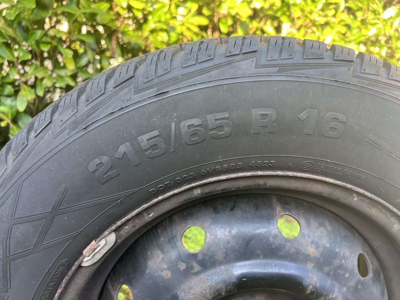 Winterbanden 4 stuks met velgen