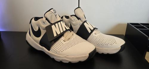 Nike dames schoenen maat 36.5