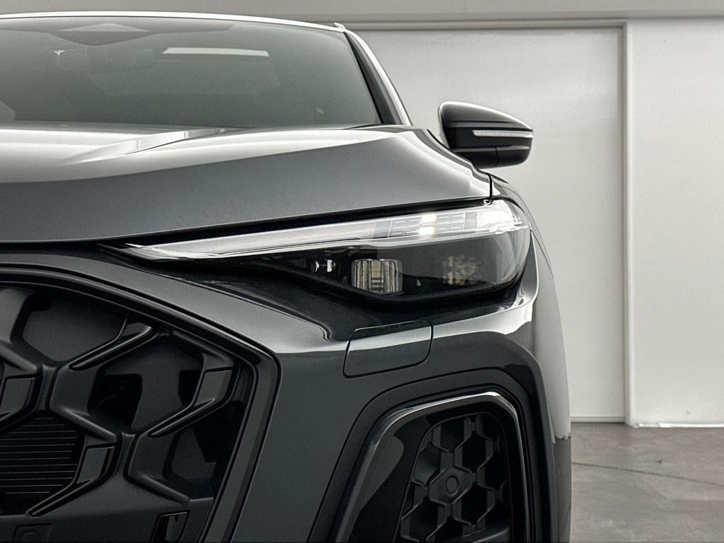 Audi Q5 s edition competition e-hybrid 270 kw / 367 pk suv