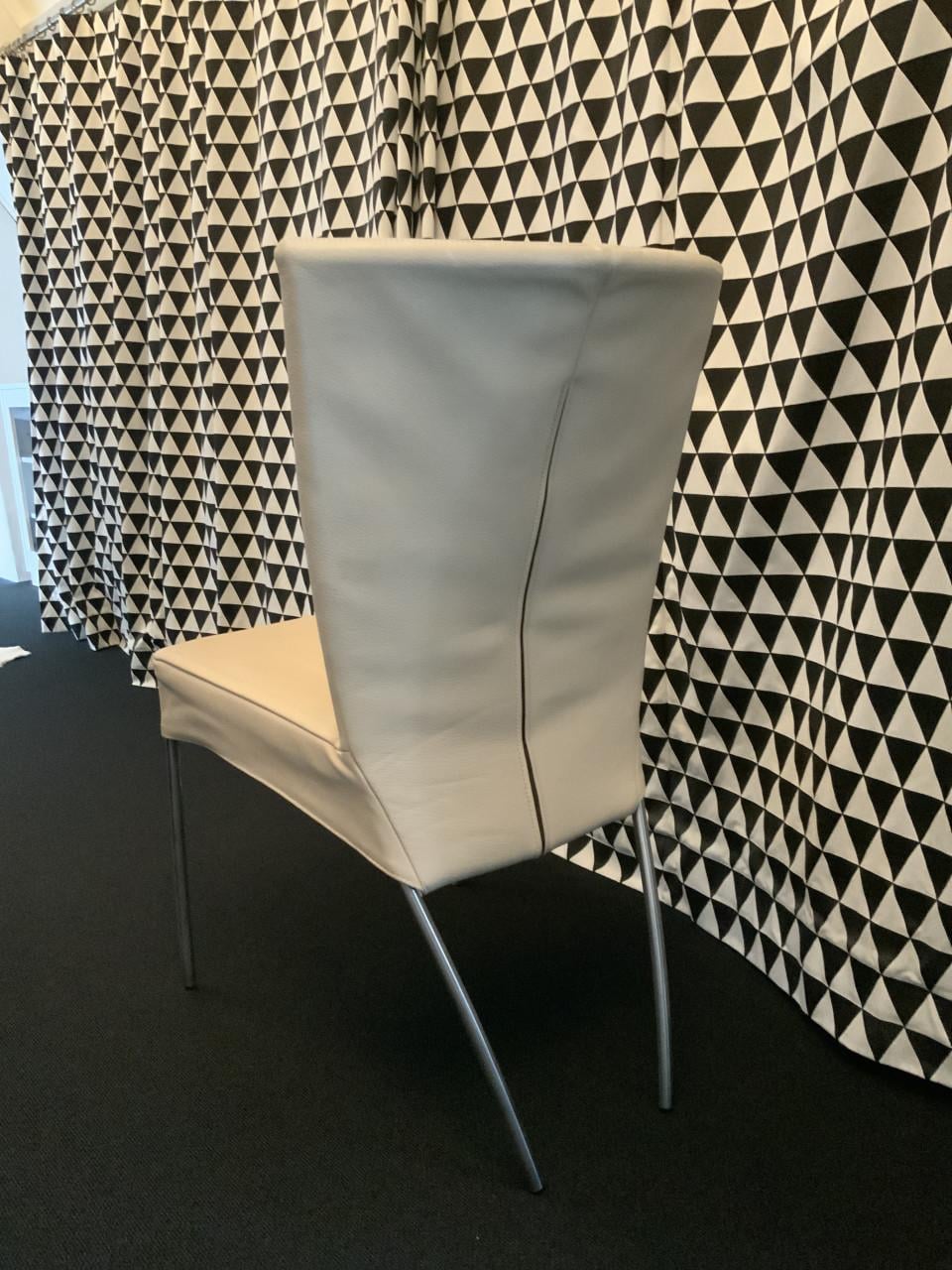 Montis Spica leren eetkamerstoelen