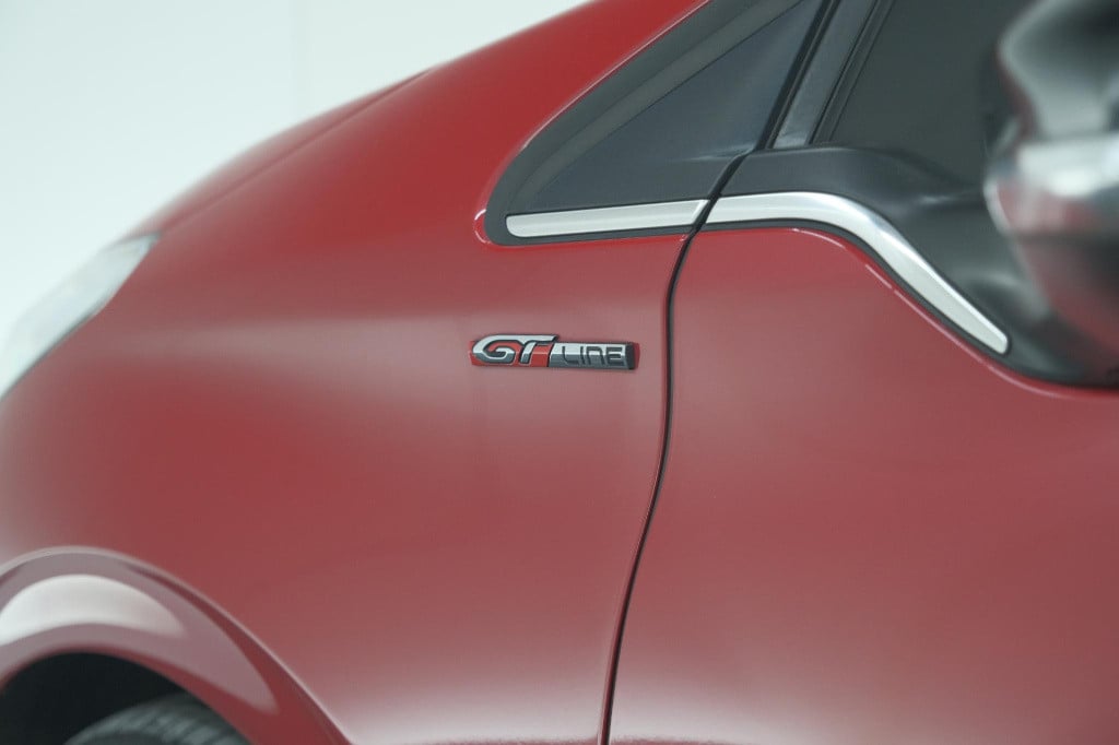 Peugeot 208 puretech 110 gt-line | apple carplay | parkeersensoren | climat