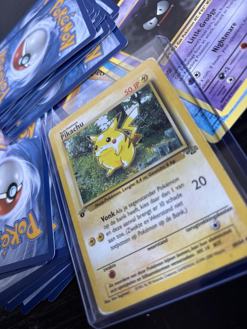 Oude pokemon kaarten gezocht