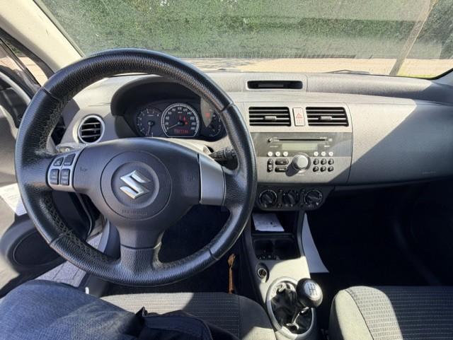 Suzuki Swift 1.5 exclusive