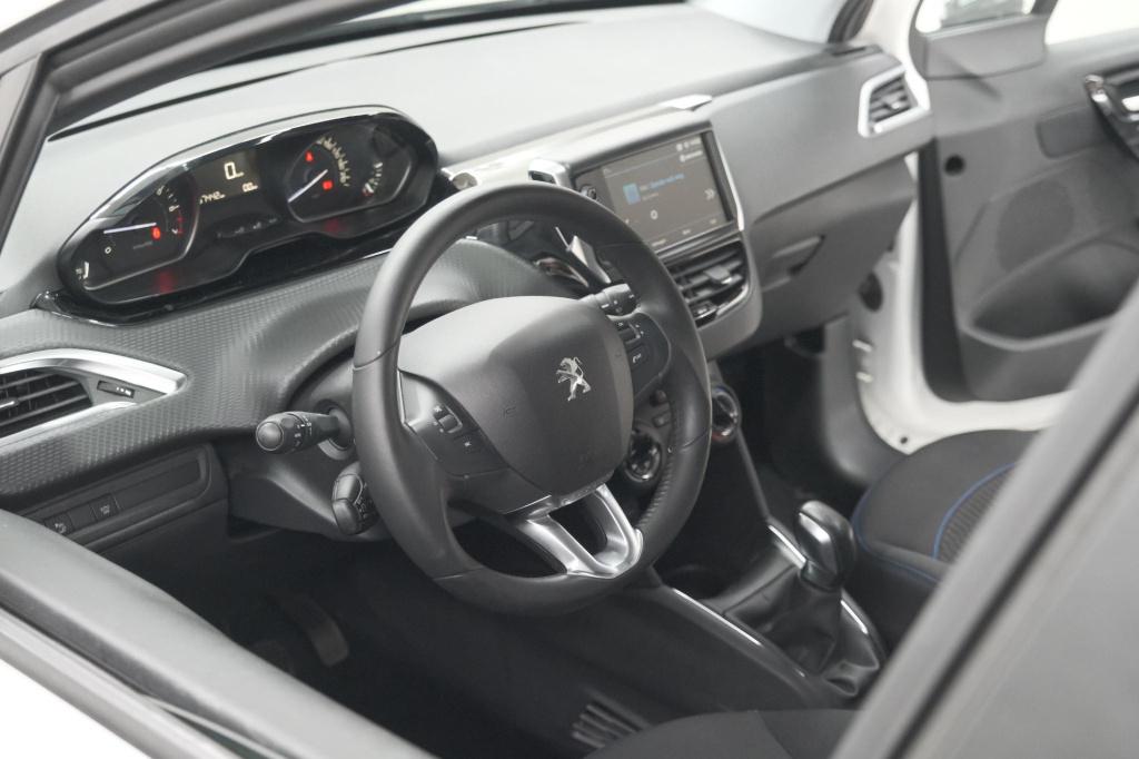 Peugeot 208 puretech 82 signature | parkeersensoren | apple carplay | navig