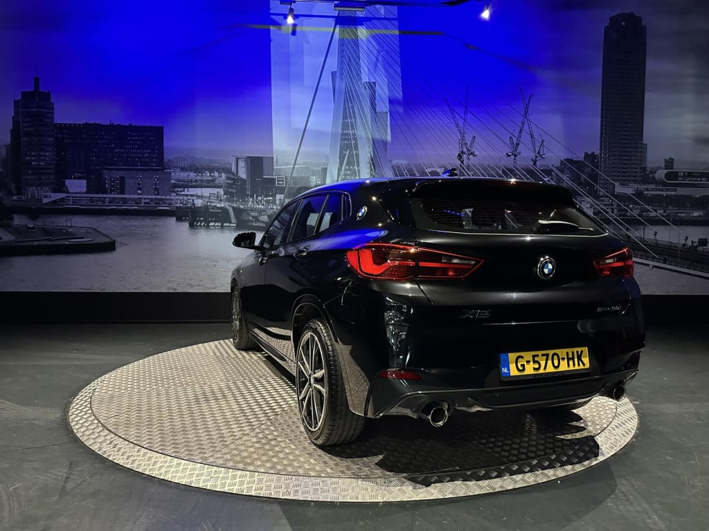BMW X2 sdrive20i high executive m-pakket *sportstoelen*