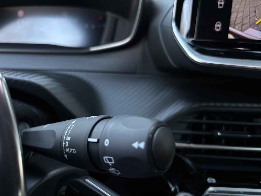 Peugeot 2008 automaat 1.2 puretech 130 allure