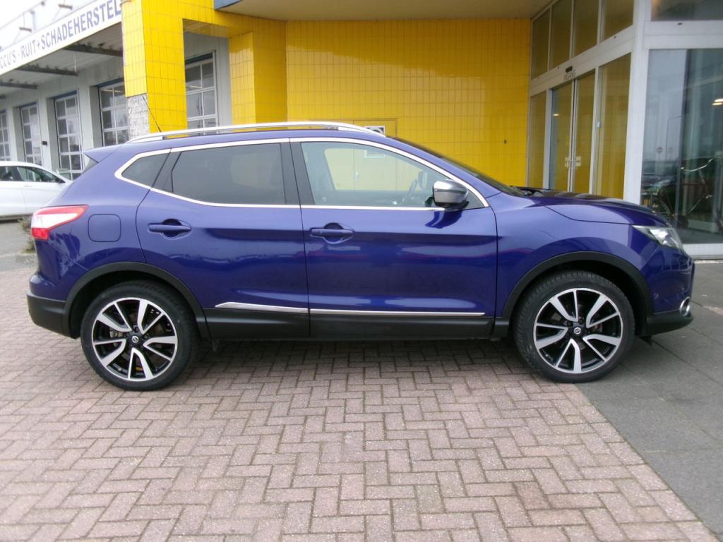 Nissan Qashqai (j11e) 1.2 dig-t airco, 360cam pano.dak, navi, leer
