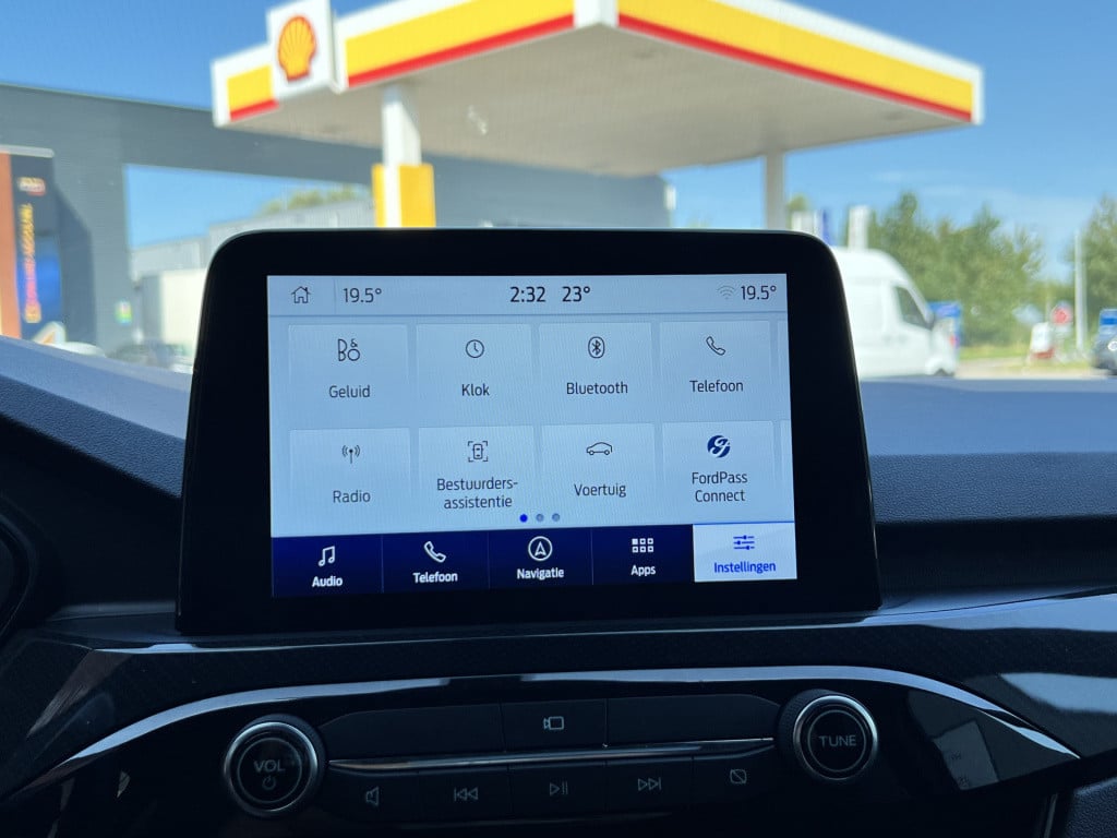 Ford Kuga 2.5 phev st-line x | camera | trekhaak | stoel/ stuur verwarming 