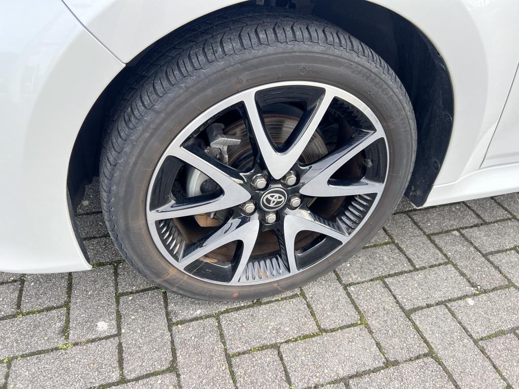 Toyota Yaris 1.5 hyb. executive