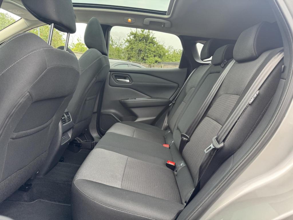 Nissan Qashqai 1.3 mhev xtronic n-connecta